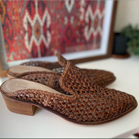 Chinese Laundry Woven Mules - Picture 2 of 4